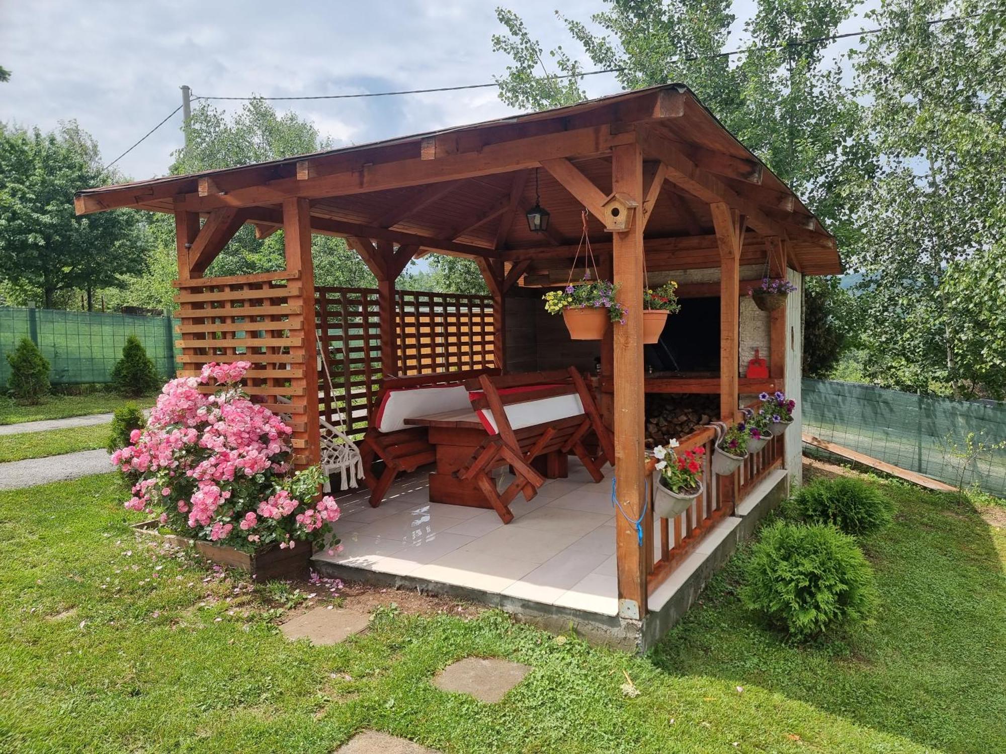 Mountain House Brutusi 17 Bjelasnica Trnovo Bih Exteriör bild